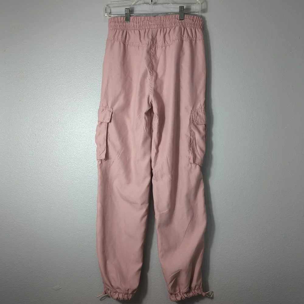 Refuge Women's Size Small Pink Cargo Pants With Elastic Waist & Pockets 265‎